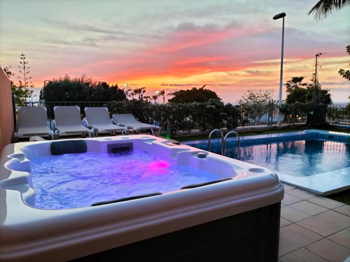 Maravillosa Villa De Lujo Con Piscina Privada Пуэрто-де-Сантьяго Экстерьер фото